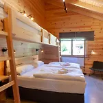 Blockhouse 8 Mit Sauna, Terrasse Und Grill Nyaraló